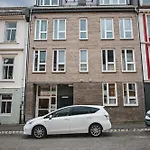 Modern Comfort In The Heart Of Lejlighed Bergen