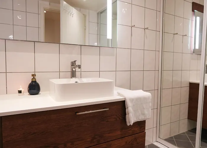 Modern Comfort In The Heart Of Leilighet Bergen